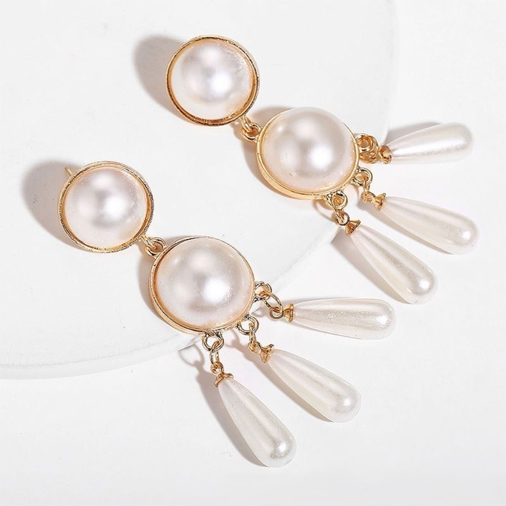 *ALEJANDRA* Gold x Pearl Fashion Dangle Earrings